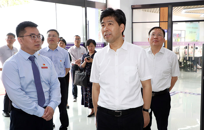 省人大常委会副主任、省社科联主席曲福田赴苏州专题调研十四五时期我省哲学社会科学发展