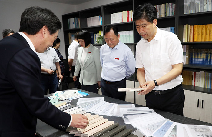 省人大常委会副主任、省社科联主席曲福田赴苏州专题调研十四五时期我省哲学社会科学发展