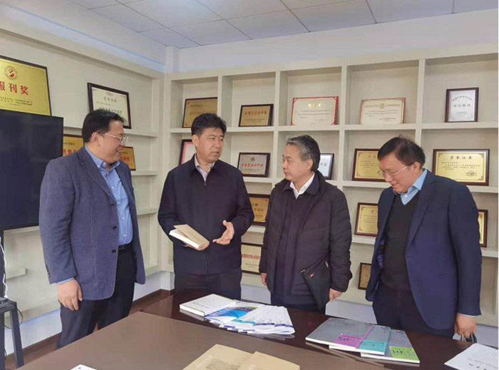 曲福田调研南京镇江社科工作