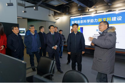 曲福田率省社科联调研组赴南京师范大学调研