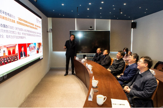 省人大常委会副主任、省社科联主席曲福田一行赴东南大学调研