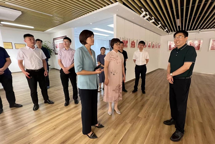 张新科书记赴连云港市慰问灌南乡村振兴帮促工作队队员并调研社科工作