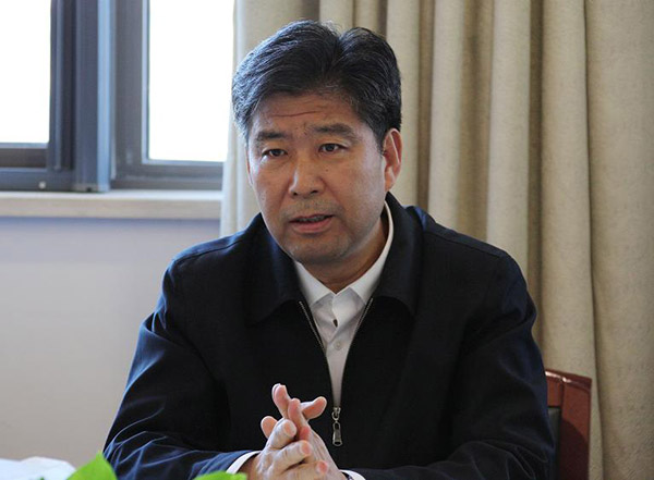 曲福田主持召开省社科联第九届理事会第三次主席会议