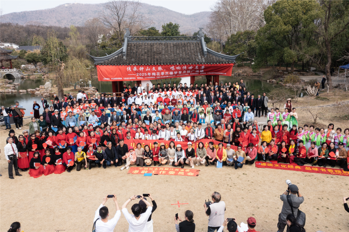 省红楼梦学会举办“传承钟山文脉，唱响传世名著”普及推广活动