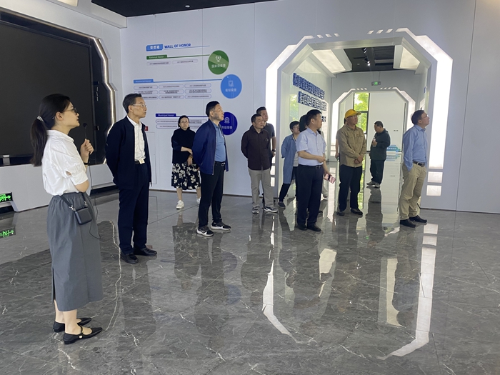 省社科联组织开展离退休老干部集体活动暨离退休老干部支部“奋进‘十五五’·银发谱新篇”主题党日活动