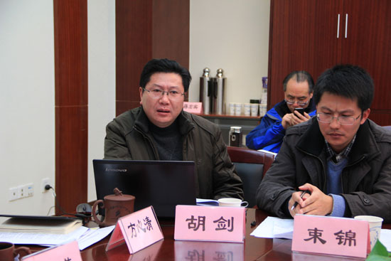 江苏省社科理论界座谈学习王强同志先进事迹