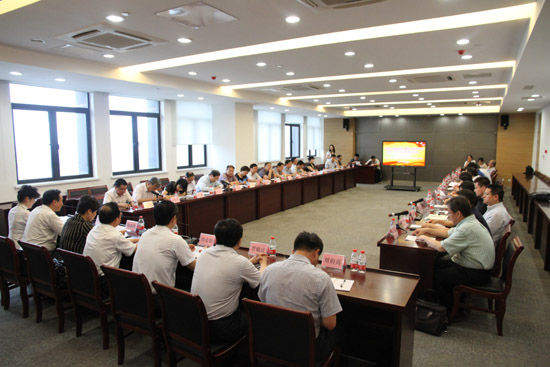 “对接上海自贸区、再创开放新优势”专家座谈会在苏州市召开